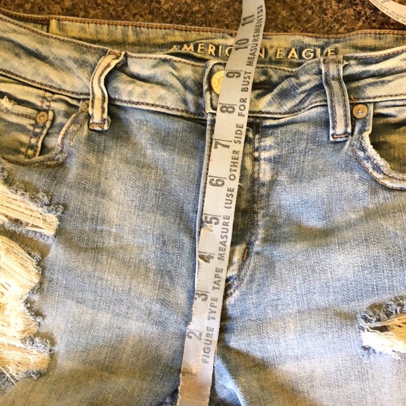 AEO prestressed cutoff jean shorts - Picture 7 of 8